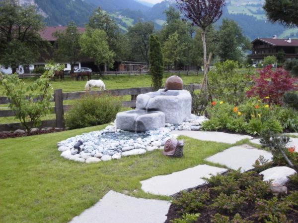 Gaestehaus Waldruh Майерхофен Екстериор снимка